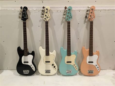 squier vista musicmaster bass.